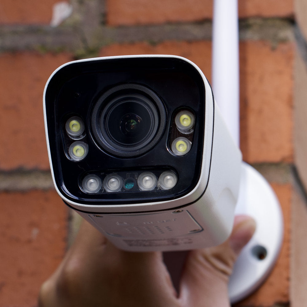 Zxtech Wireless Security Camera 5X Auto Zoom Colour Night Vision Intense LED Two Way Audio